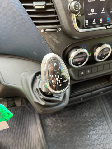 1041193-53 Iveco Daily 35-160 Chassis Cab 2.3 JTD Hi-Matic with tailgate facelift - 2021