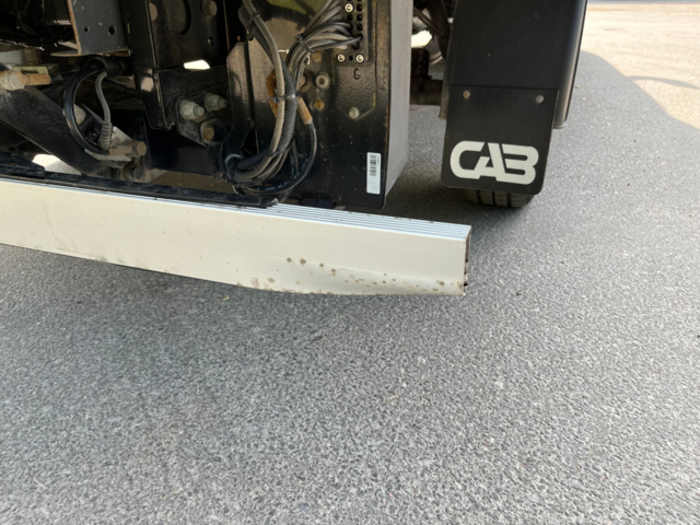 1041193-68 Iveco Daily 35-160 Chassis Cab 2.3 JTD Hi-Matic with tailgate facelift - 2021