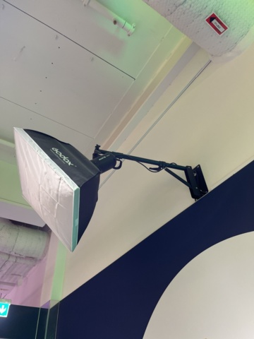 1038741-17 Studio items