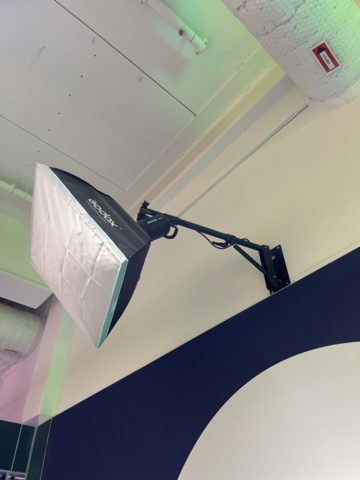 1038741-19 Studio items