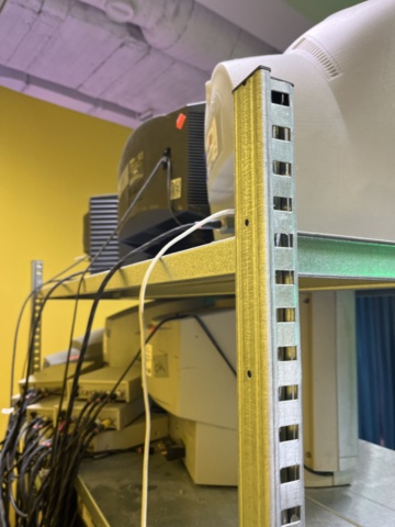 1038741-26 Studio items