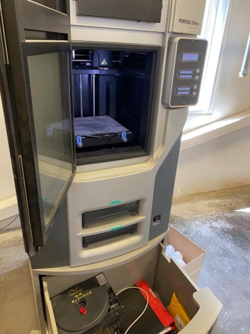 1001911-3 3D printer with wash bath Fortus 250MC