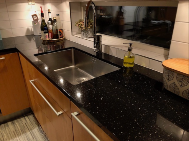 1043432-1 Silver galaxy glossy granite 3x0.58m, 30mm