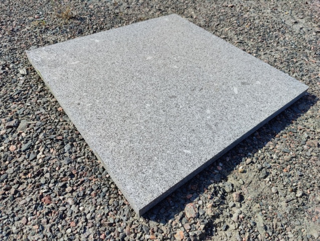 1044033-3 Granite slab Porto Anthracite 600x600x30 17.27 m2