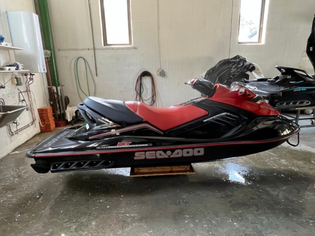 1044088-2 Jet ski, SeaDoo RXT 215 -06