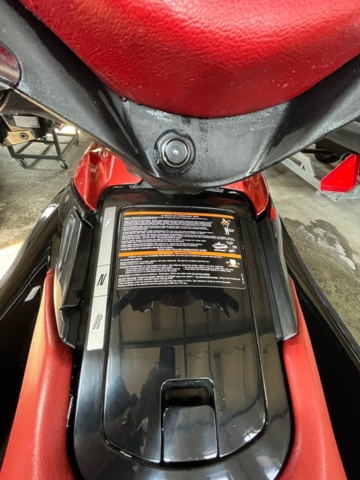 1044088-10 Jet ski, SeaDoo RXT 215 -06