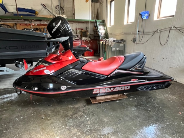 1044088-1 Jet ski, SeaDoo RXT 215 -06