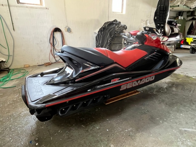 1044088-3 Jet ski, SeaDoo RXT 215 -06