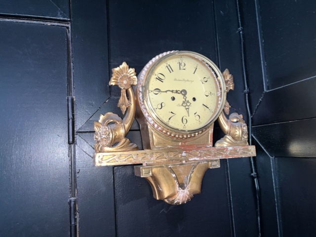 963384-30 Barbershop (hair tools, furniture/furniture, equipment, etc.).