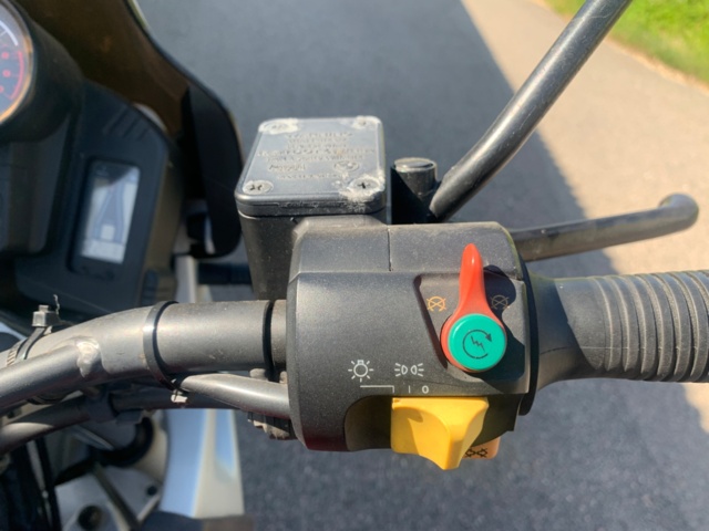 1039842-22 BMW R1100GS ABS - 1998