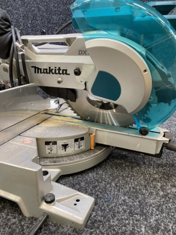 1042163-4 Miter saw Makita LS1016L