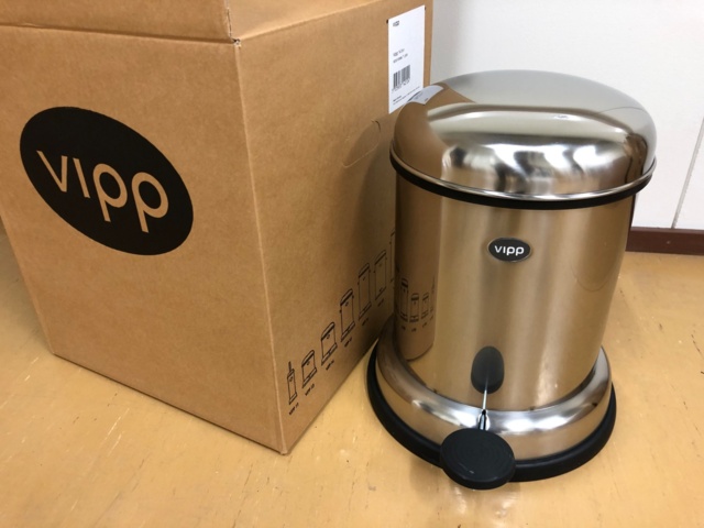 1044399-1 Vipp 14 roska-astia (käyttämätön)