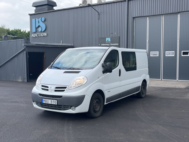 980536-1 Nissan Primastar Combi 2.0 dCi Manuell - 2011
