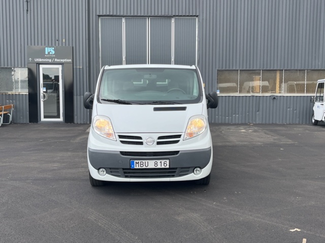 980536-2 Nissan Primastar Combi 2.0 dCi Manuell - 2011