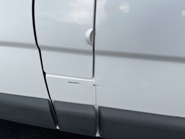 980536-20 Nissan Primastar Combi 2.0 dCi Manuell - 2011