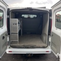 980536-30 Nissan Primastar Combi 2.0 dCi Manuell - 2011