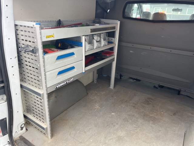 980536-31 Nissan Primastar Combi 2.0 dCi Manuell - 2011