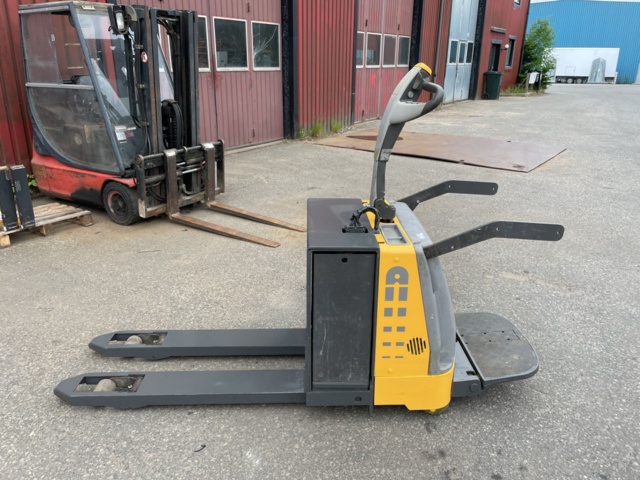 1042490-1 Athlete TLP/200 -2002