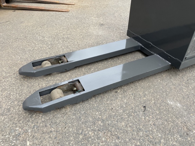 1042490-8 Athlete TLP/200 -2002