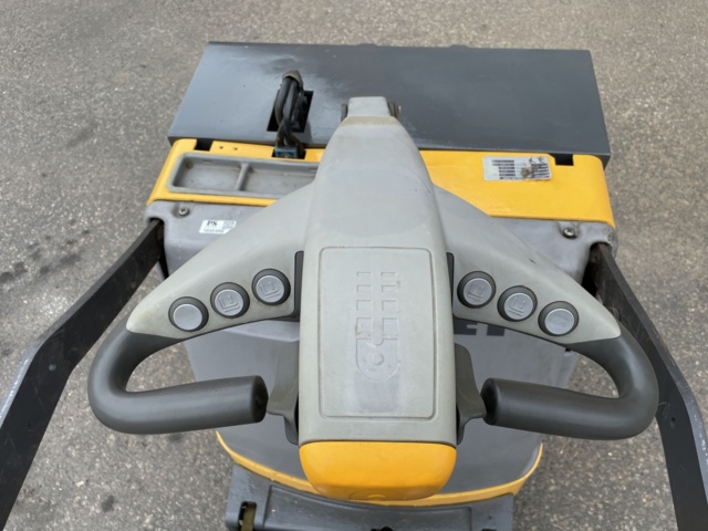 1042490-14 Athlete TLP/200 -2002