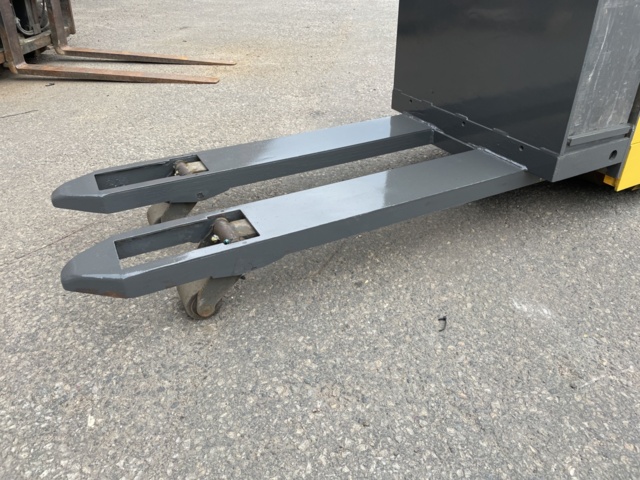 1042490-17 Athlete TLP/200 -2002