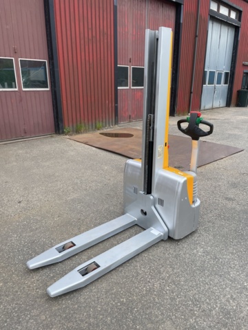 1042491-3 Track stacker Jungheinrich, EMC 10G-115-156E