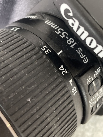 996372-4 System camera Canon EOS 2000D