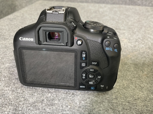 996372-2 System camera Canon EOS 2000D