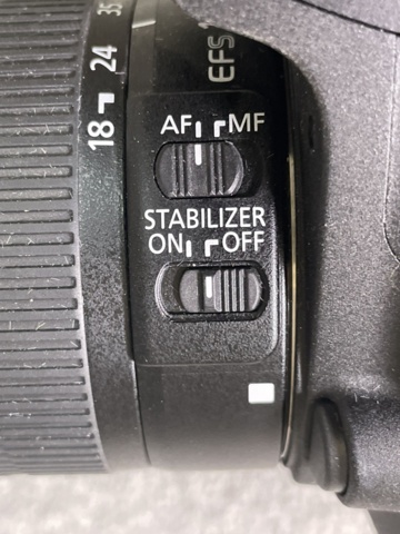 996372-5 System camera Canon EOS 2000D