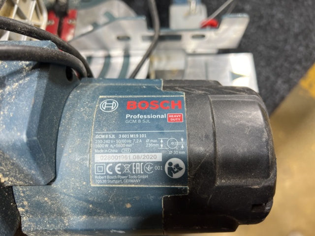 1023585-3 Bosch miter and miter saw with saw table