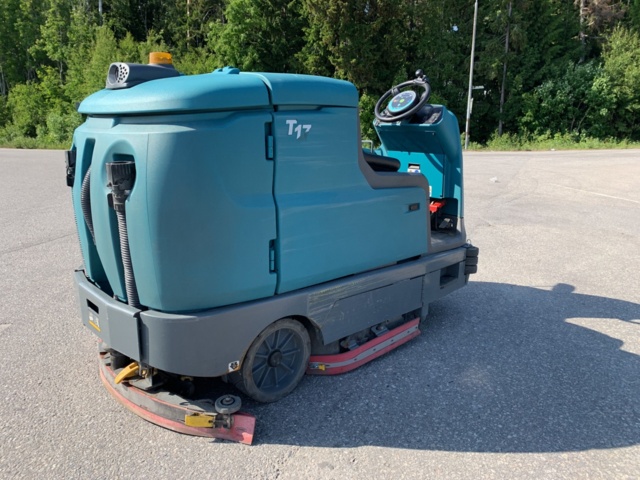 781017-3 Combi scrubber Tennant T17 -2018