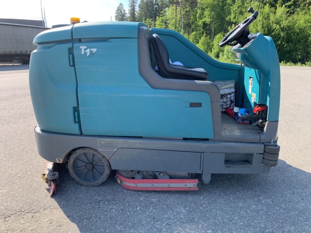 781017-4 Combi scrubber Tennant T17 -2018