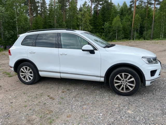 1043111-8 Volkswagen Touareg 3.0 V6 TDI 4Motion - 2018