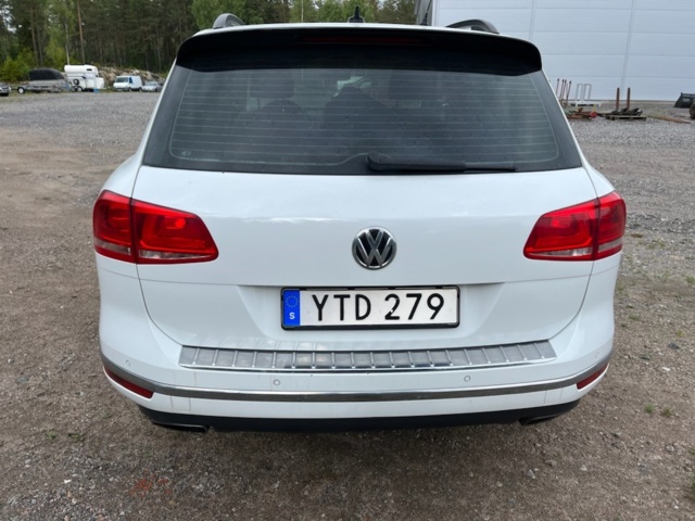 1043111-10 Volkswagen Touareg 3.0 V6 TDI 4Motion - 2018