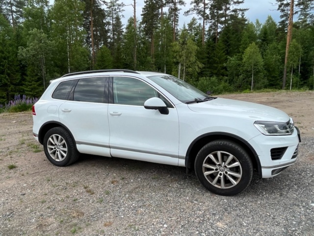 1043111-2 Volkswagen Touareg 3.0 V6 TDI 4Motion - 2018