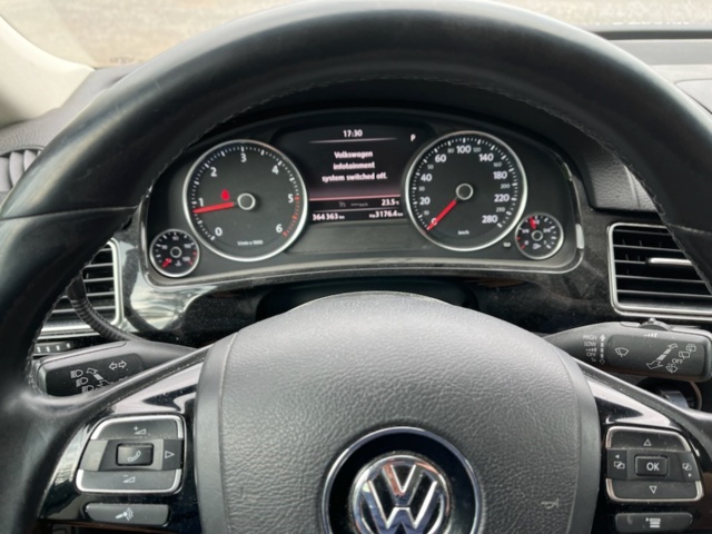1043111-29 Volkswagen Touareg 3.0 V6 TDI 4Motion - 2018