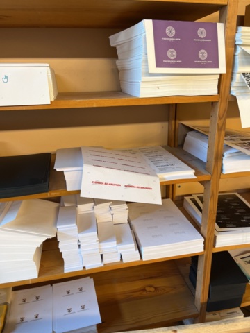 1038821-5 5 shelf sections including contents