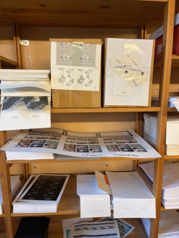 1038821-6 5 shelf sections including contents