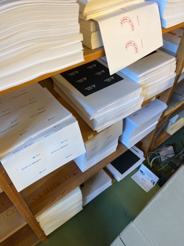 1038821-8 5 shelf sections including contents