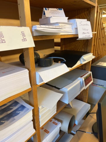 1038821-9 5 shelf sections including contents