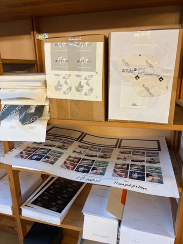 1038821-10 5 shelf sections including contents