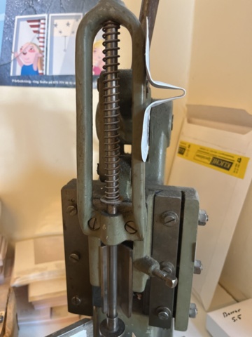 1038836-4 Punching machine / Folding machine