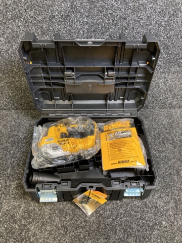 1042172-3 Jigsaw Dewalt DCS334NT
