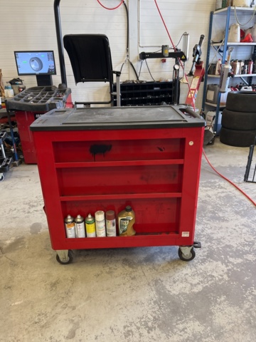1039367-3 Sonic  S11 Verktygsvagn med diverse verktyg.