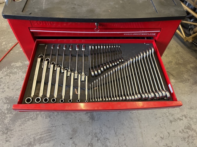 1039367-5 Sonic  S11 Verktygsvagn med diverse verktyg.