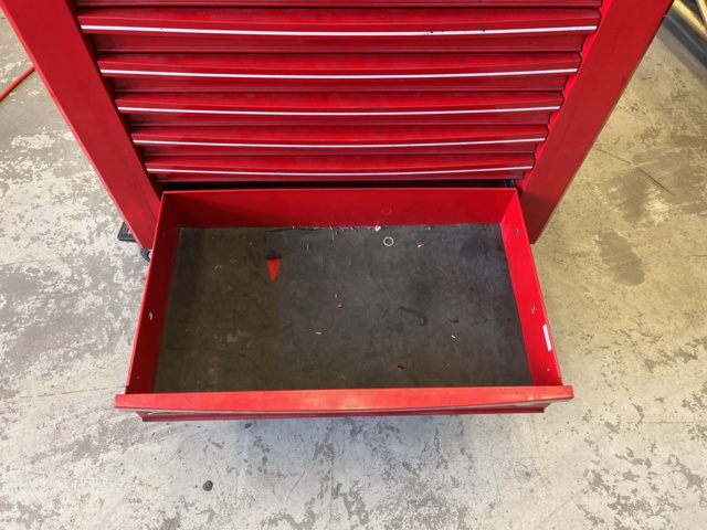 1039367-11 Sonic  S11 Verktygsvagn med diverse verktyg.