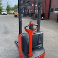 1042501-2 Stacker Linde L10 B - 2011