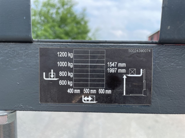 1042501-14 Stacker Linde L10 B - 2011