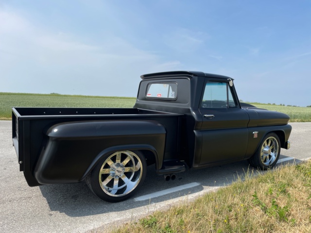 1044632-7 Chevrolet C10 383 stroker -1964