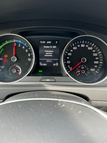 704137-27 Volkswagen e-Golf 24.2 kWh - 2015